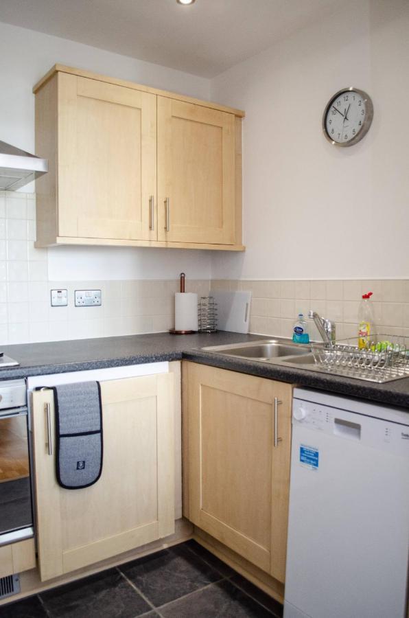 Serviced Apartment In Liverpool City Centre - Free Parking - Balcony - By Happy Days Eksteriør billede
